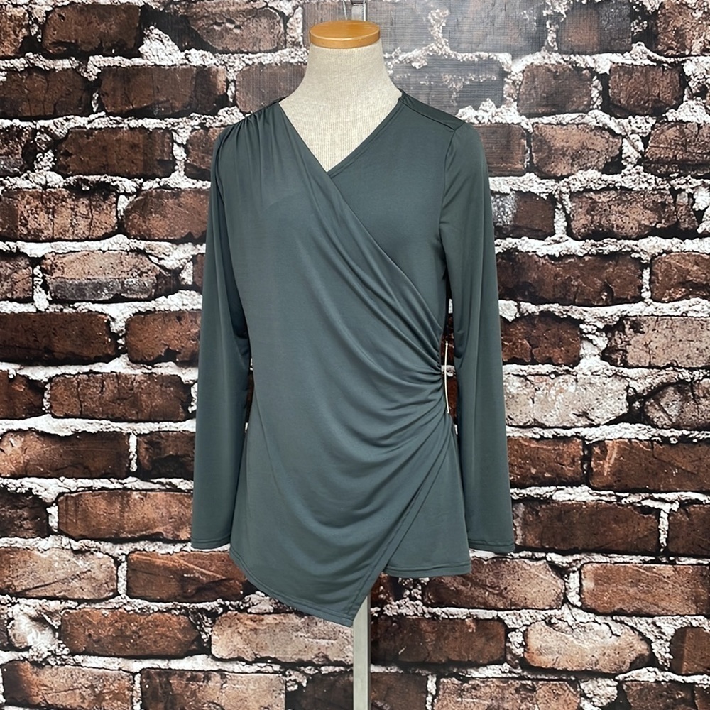 Doe & Rae Shirt NWT Top Gray Faux Wrap Asymmetrical Stretchy Small